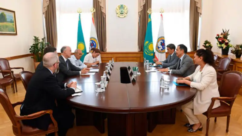 Аким Алматы и зампосла США обсудили перспективы сотрудничества