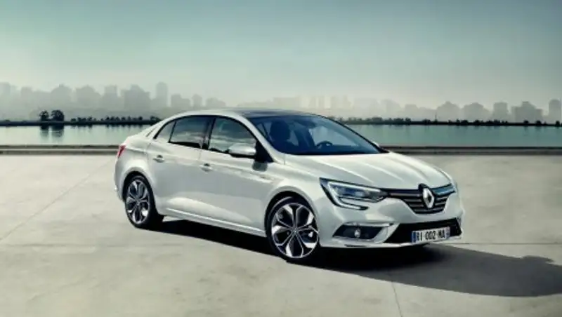 Компания Renault представила новый Megane в кузове седан