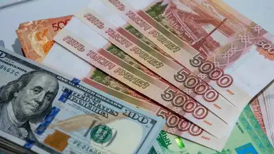 курсы валют, фото - Новости Zakon.kz от 30.12.2022 11:07