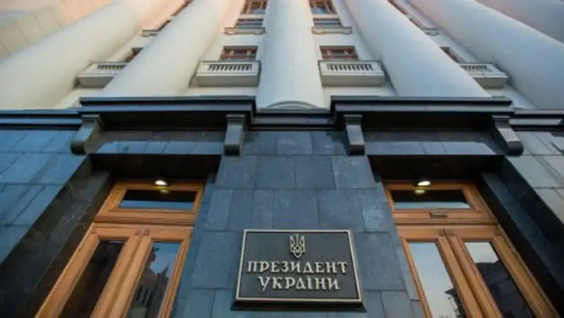 Переданная Украине Надежда Савченко направляется в администрацию Порошенко