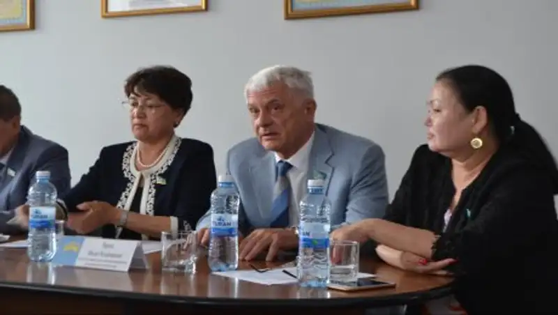 Мажилисмены встретились с трудовыми коллективами в Кокшетау