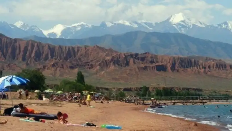 На Иссык-Куле открылся туристический сезон-2015