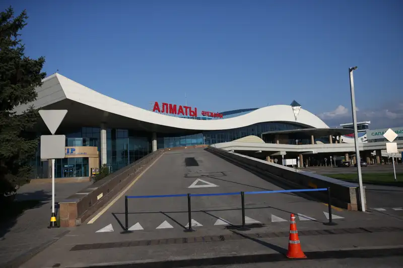 Пакистанца с поддельными документами депортировали из аэропорта Алматы