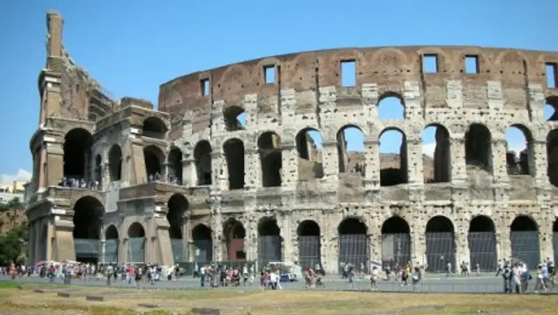 Эксперты проверили состояние Колизея после землетрясений в Италии