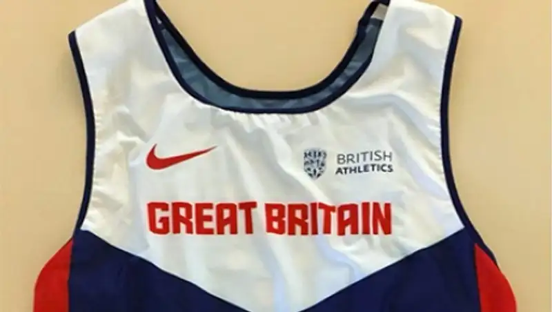 Британских легкоатлетов оставили без национального флага на форме
