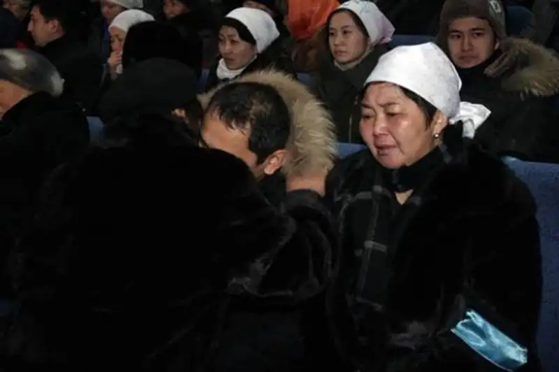 В Алматы простились с директором погранслужбы КНБ РК Стамбековым (фото), фото - Новости Zakon.kz от 03.01.2013 17:52