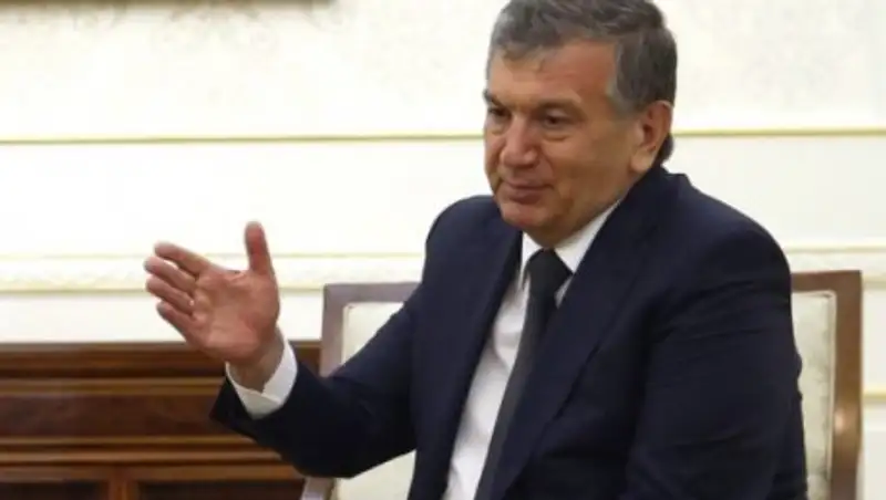 И.о.президента Узбекистана представил свою предвыборную программу