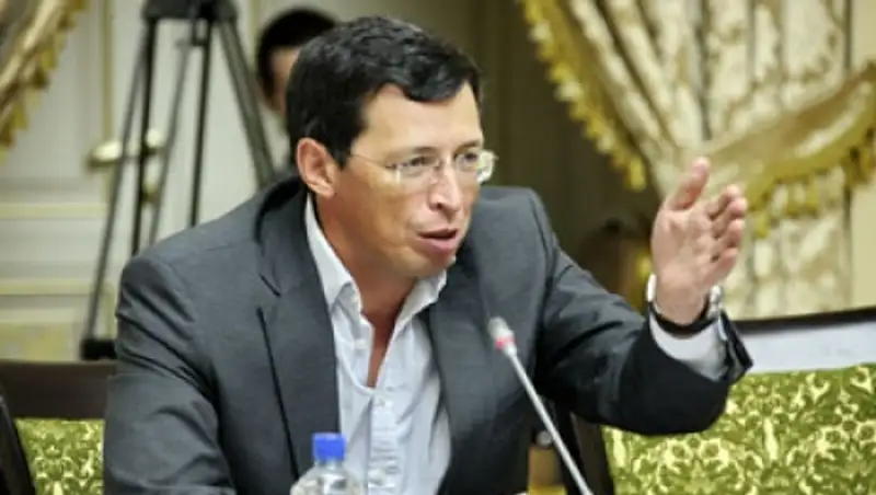 Экс-глава Нацбанка предложил отменить нефтяные налоги в Казахстане