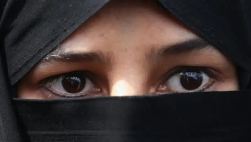 Отказавшаяся от хиджаба чемпионка мира по шахматам исключена из сборной Ирана