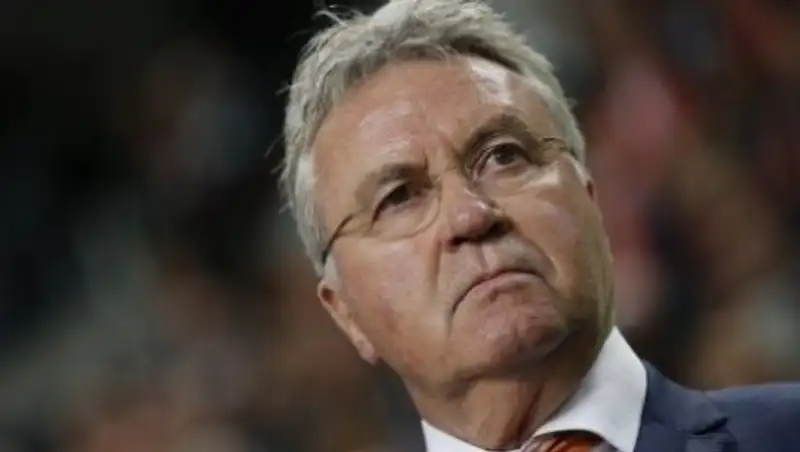 Соперник казахстанцев остался без тренера