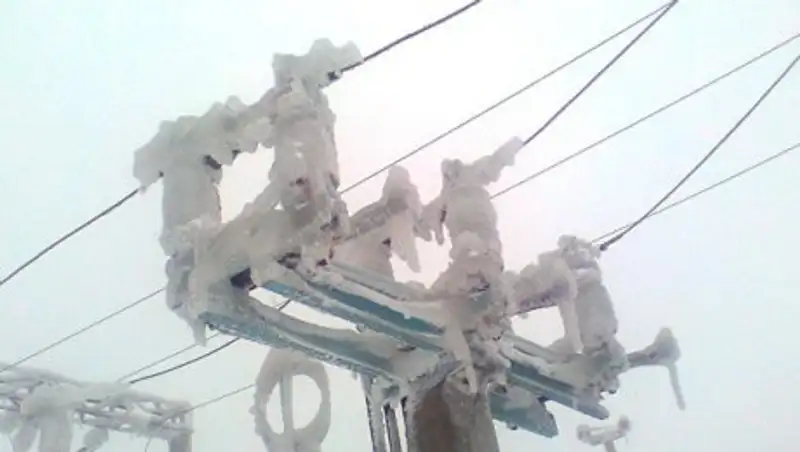 Более тысячи населенных пунктов Украины обесточены из-за снегопада