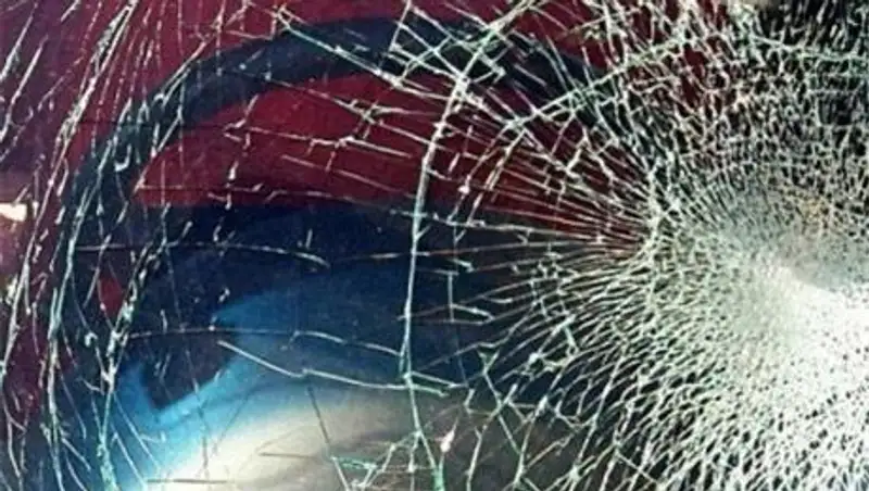 В ВКО выехавший на обочину автомобиль насмерть сбил пешехода