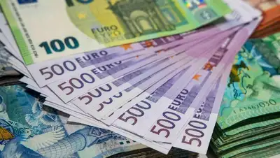 курсы валют, фото - Новости Zakon.kz от 14.09.2022 09:32