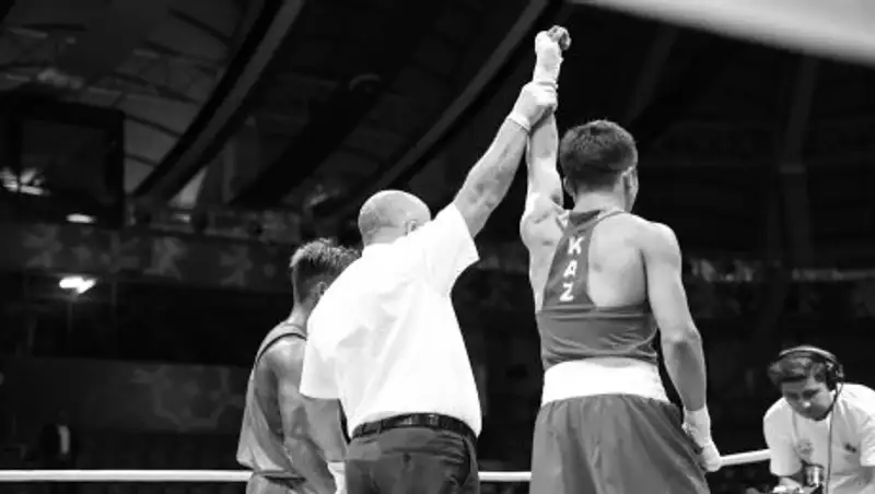 Кайрат Ералиев вышел в четвертьфинал чемпионата Азии по боксу