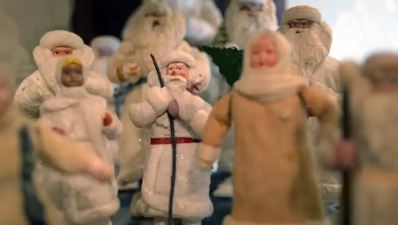 Увлекательная и богатая история новогодних игрушек