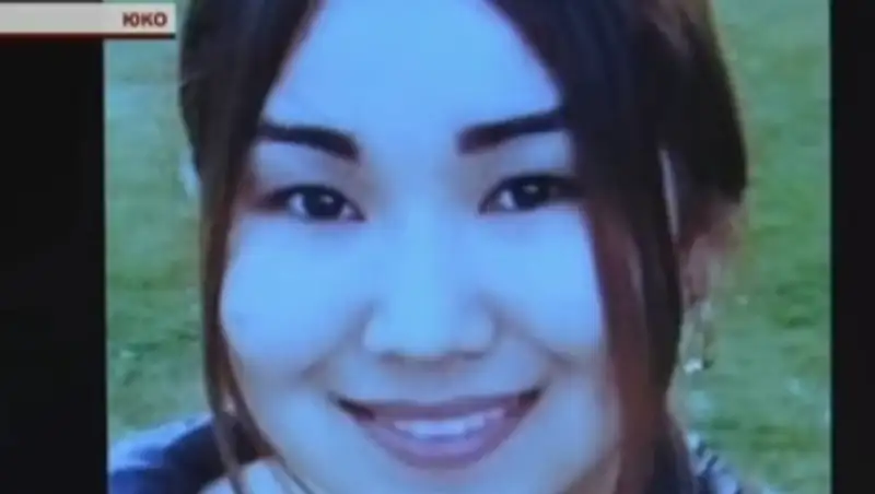 Репортерам телеканала показали место, где таксист расправился с Айгерим Оспанбековой