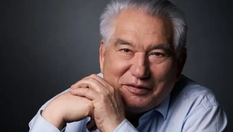 Сквера имени Чингиза Айтматова в Москве больше нет