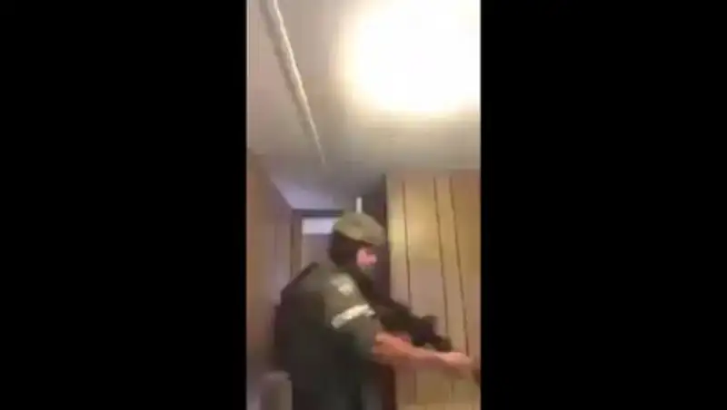 В США в прямом эфире арестовали наркоторговца-хвастуна