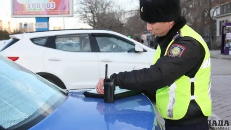 В Актау за неделю выявлено около тысячи нарушений ПДД