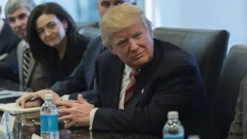 Трамп встретится с руководством разведки из-за санкций против России