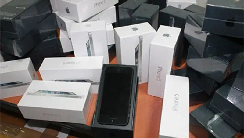 Казахстанец пытался завезти контрабандой 90 мобильных телефонов из Китая