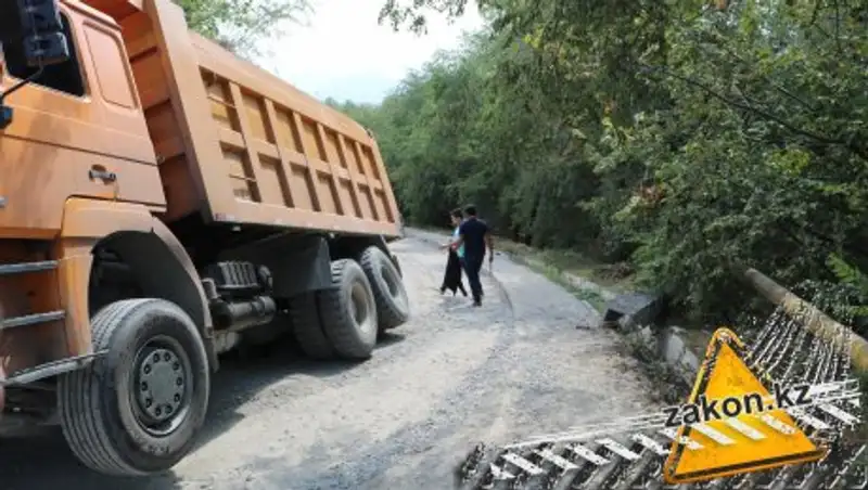 В Алматы неизвестные лица мешали работе журналистов при ДТП