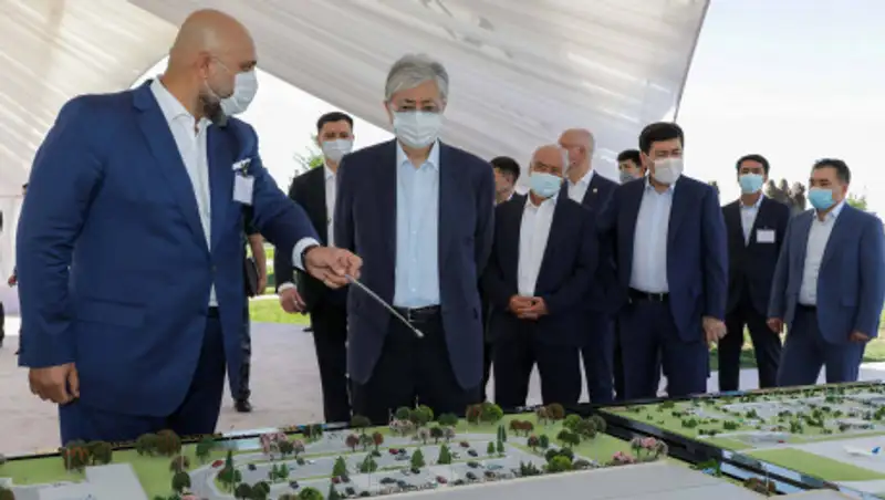 Главе государства рассказали о социально-экономическом развитии Туркестана