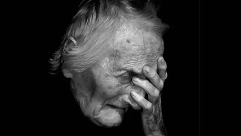 В Усть-Каменогорске душевнобольную старушку заперли в собственной квартире