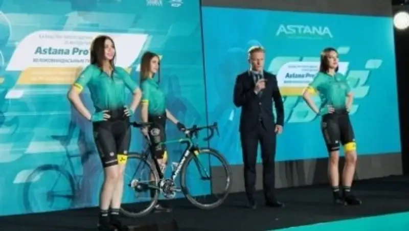 Гонщики «Астаны» — о новой форме и велосипедах