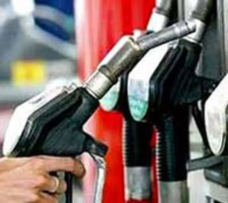Правительство Казахстана увеличило предельные цены на бензин,, фото - Новости Zakon.kz от 27.07.2011 22:20