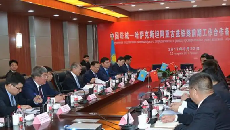 Через Восточный Казахстан могут проложить международную магистраль