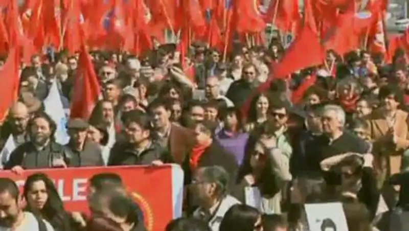 Чилийцы отметили годовщину путча Пиночета массовыми беспорядками