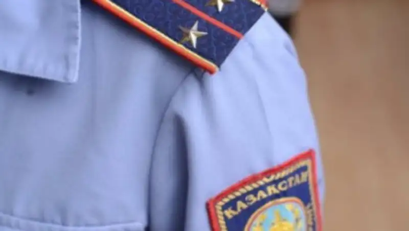 "Люди надеются на вас". Токаев поздравил полицейских