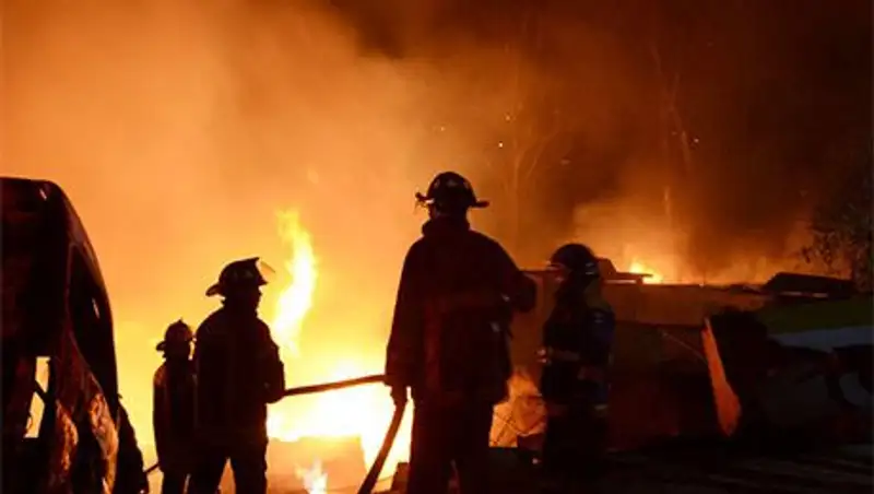 В Подмосковье сгорел склад с елочными игрушками