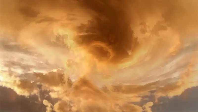 В Сарыкольском районе Костанайской области из-за пыльной бури пострадало 12 человек