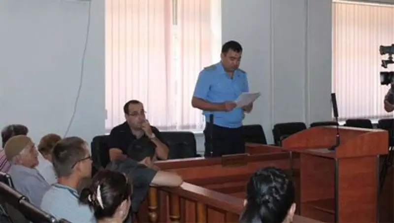 В ЮКО прокурор просит для убийцы учительницы 17 лет колонии строгого режима