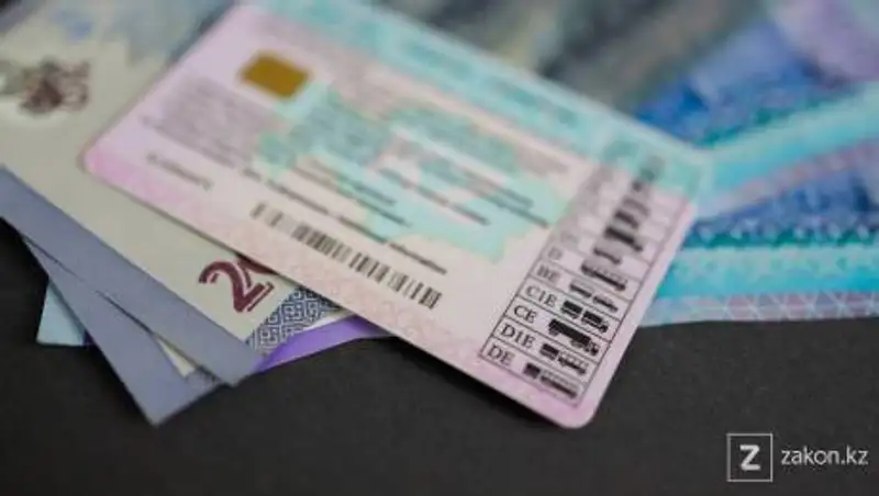 Сколько казахстанцев пожизненно лишены водительских прав