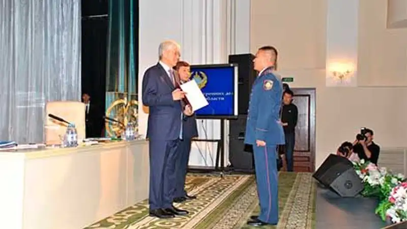 Аким Алматинской области возмутился отсутствием жилья для участковых 