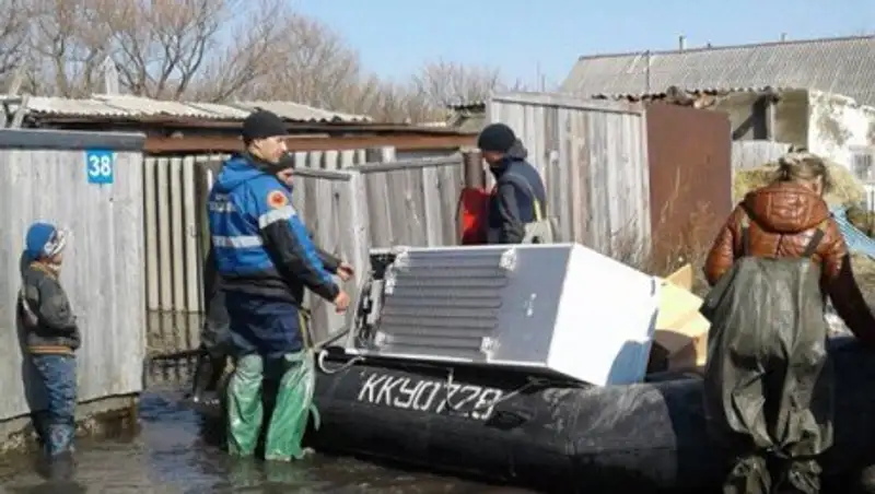 В Костанайской области жители возвращаются в свои дома