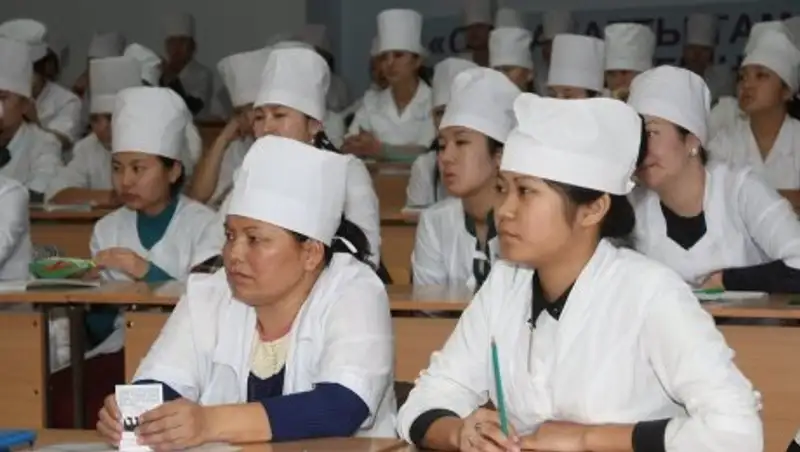 В Костанайской области обсудили проблему дефицита врачей