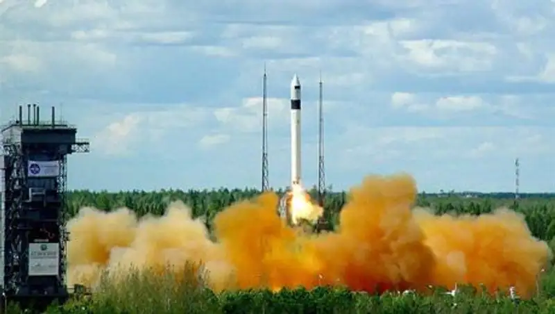 Россия отправила в космос военные спутники