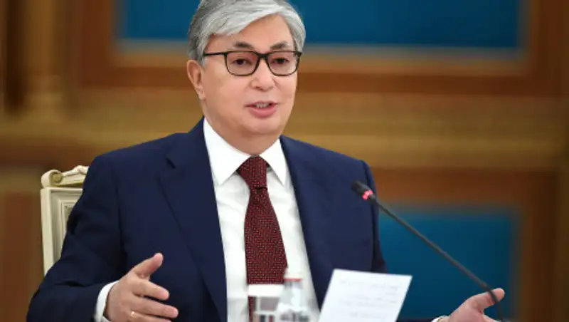 Увеличить зарплату учителям в два раза поручил Токаев