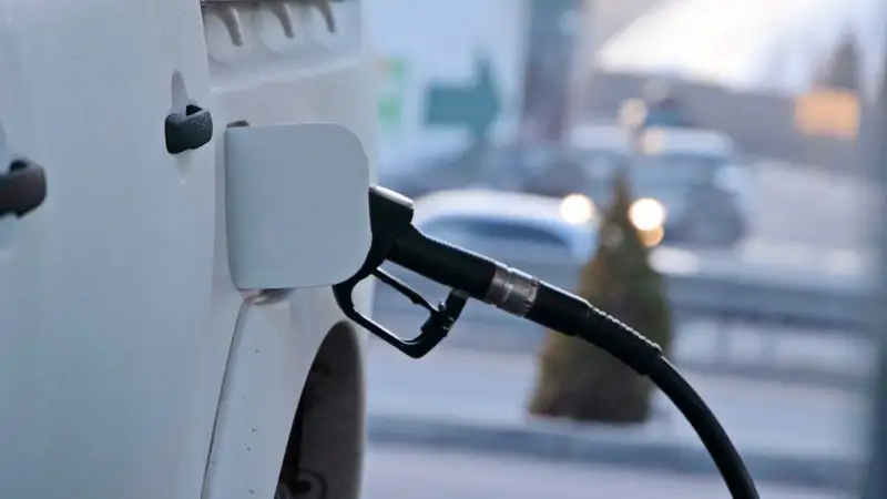 Налоговики проверили две АЗС в Алматы