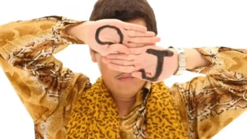 Автор песни Pen-Pineapple-Apple-Pen выпустил новый хит