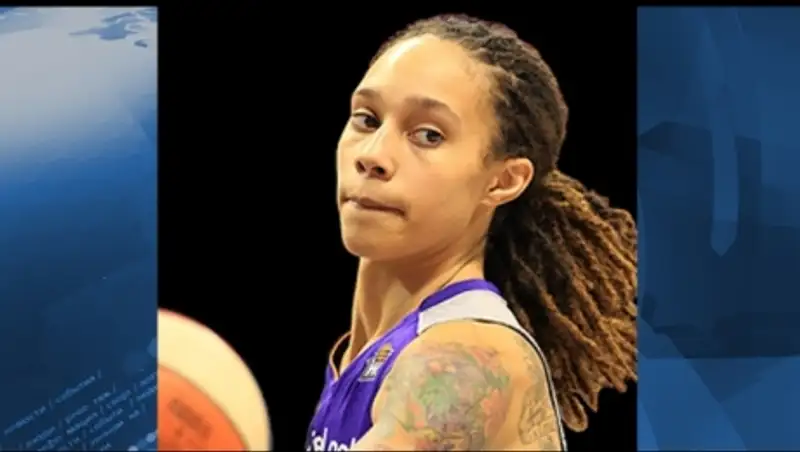 Известная американская баскетболистка Бриттни Гринер получила в Китае ножевое ранение.