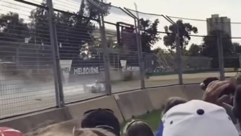 На этапе "Формулы-1" в Австралии произошла авария