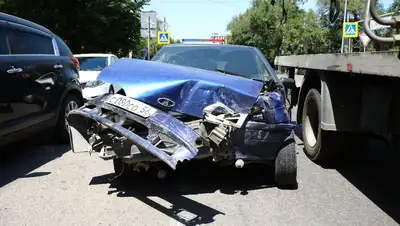 ДТП на Толе би, фото - Новости Zakon.kz от 02.07.2022 14:58