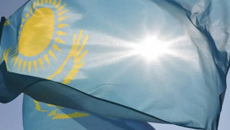 Сколько казахстанцев покинуло страну