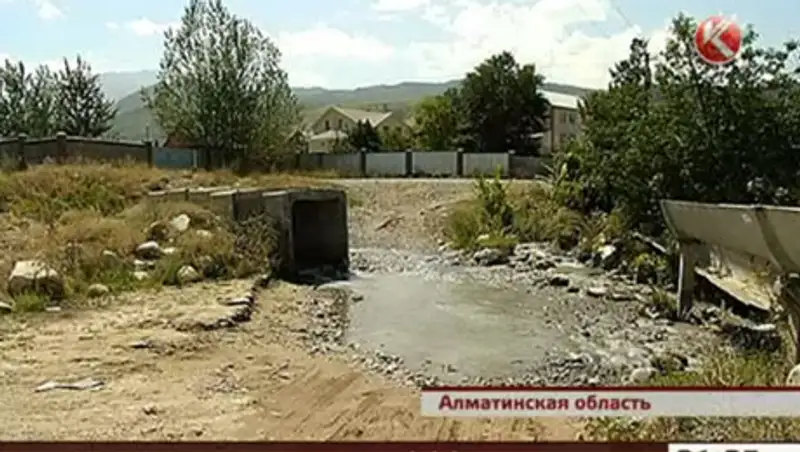 Отчаявшиеся сельчане решили сами построить мост, но не тут-то было