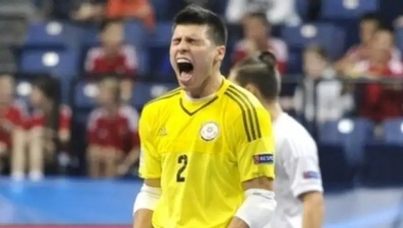 Вратарь сборной Казахстана по футзалу вновь признан лучшим вратарем мира